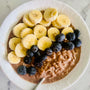 Cozy Up With Warm Elderberry Oatmeal: A Nutritious Start to Your Day